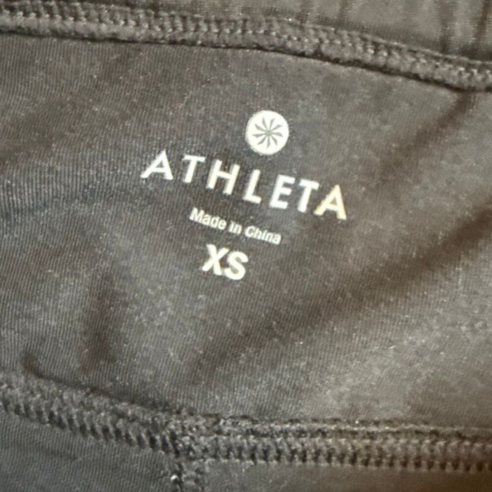 Athleta Biker shorts women’s XS - Picture 8 of 9
